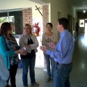 En Elisa realizando actividades junto a la Presidente Comunal Jaquelina Crippa.